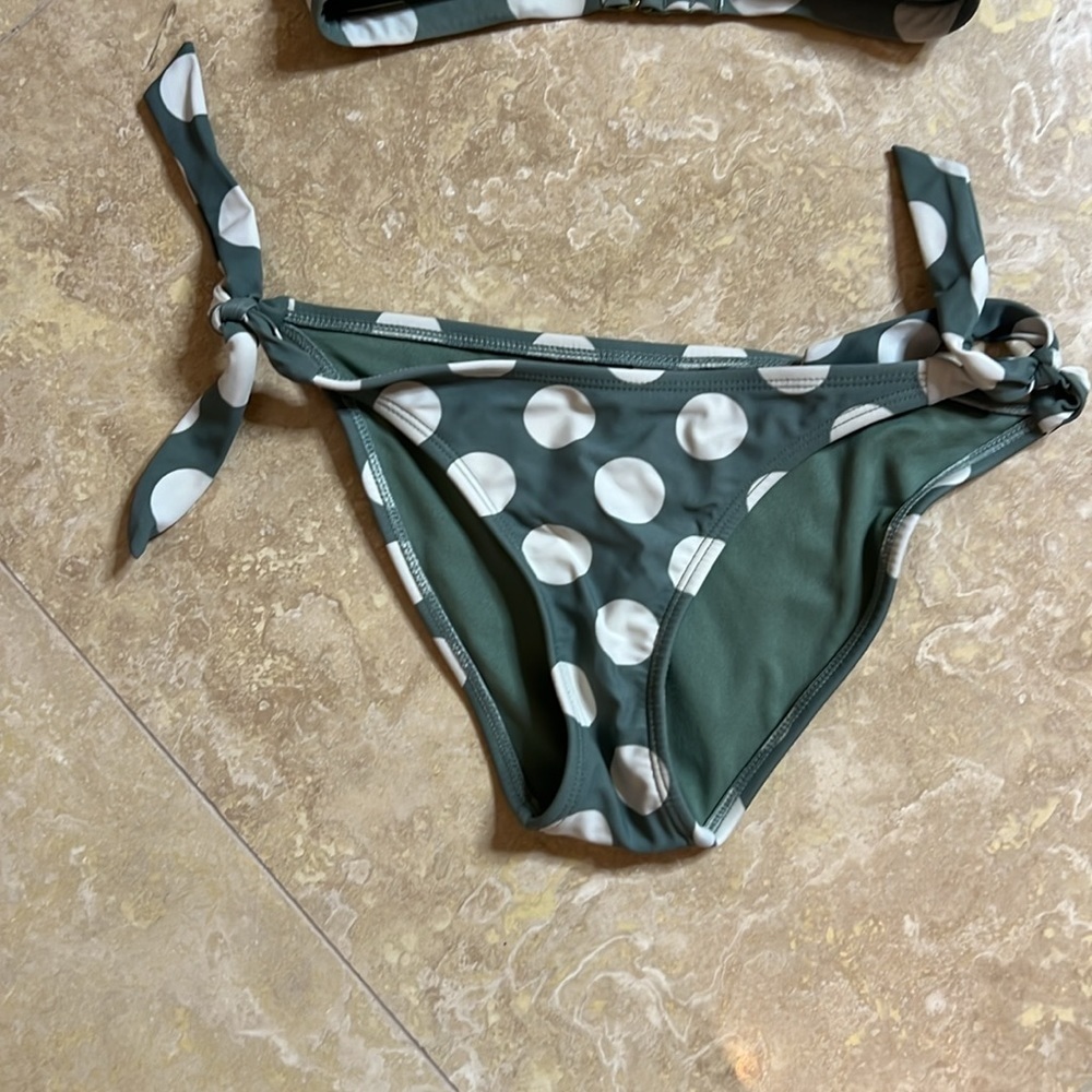 💕Cute bikini💕 - Picture 3 of 3